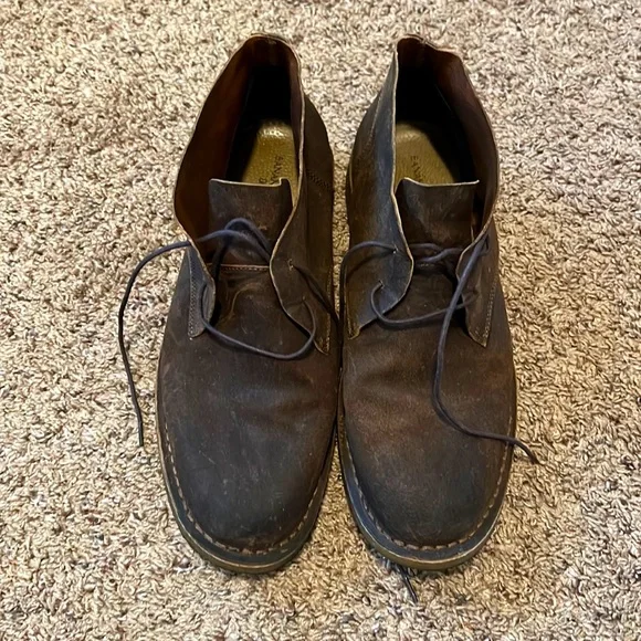 Banana Republic | Shoes | Banana Republic Leather Chukka  display picture 2